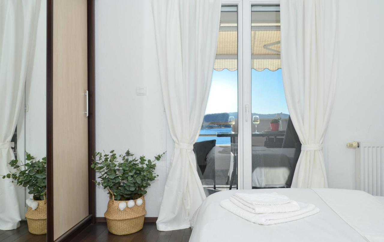 Copacabana Beach Apartments Trogir Exteriér fotografie