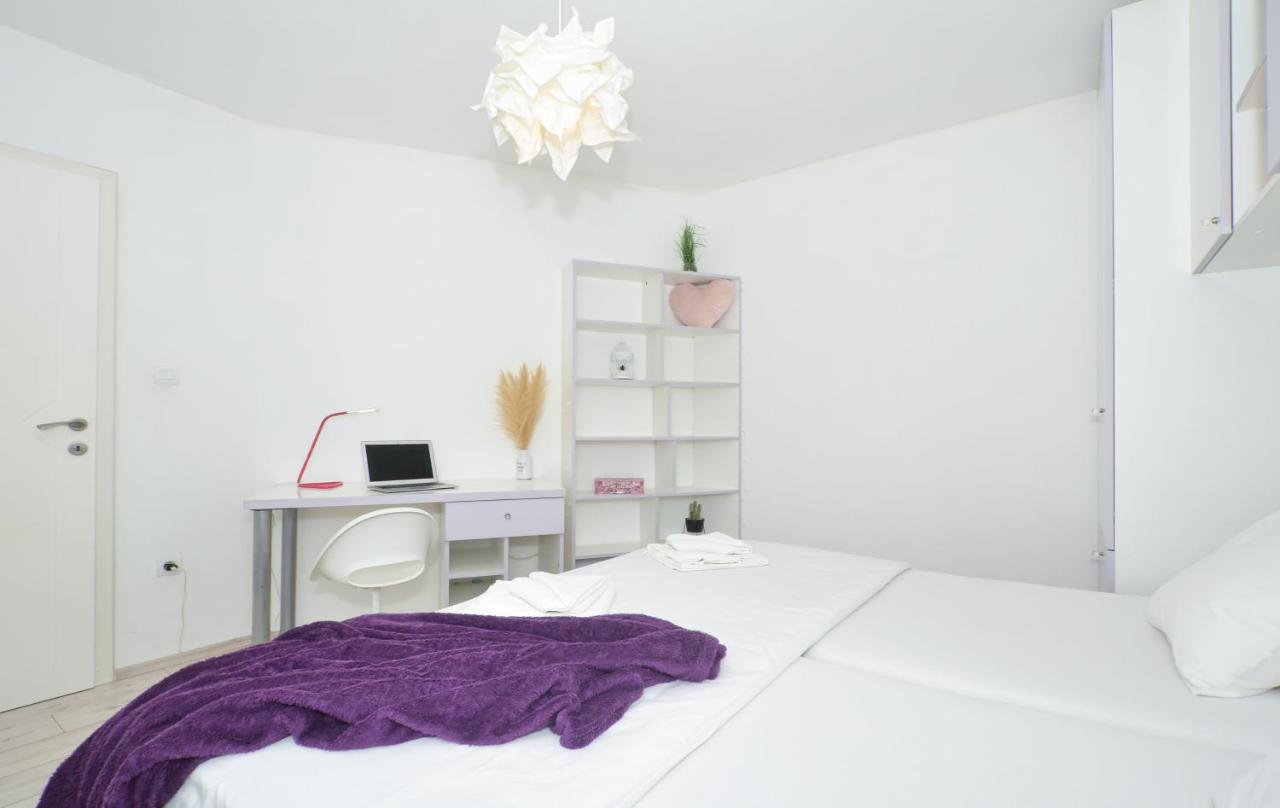 Copacabana Beach Apartments Trogir Exteriér fotografie