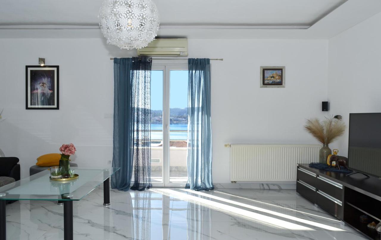 Copacabana Beach Apartments Trogir Exteriér fotografie