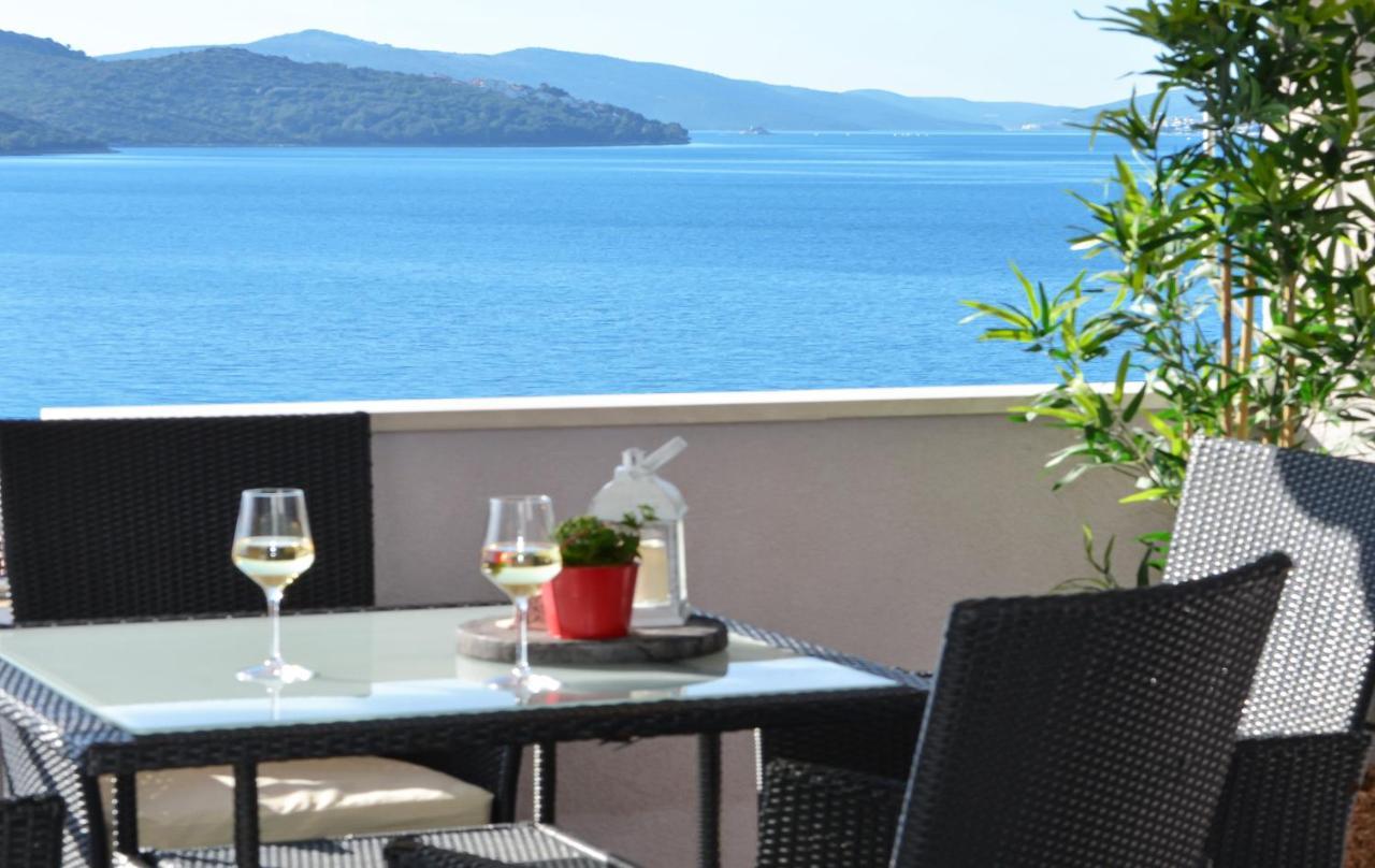 Copacabana Beach Apartments Trogir Exteriér fotografie